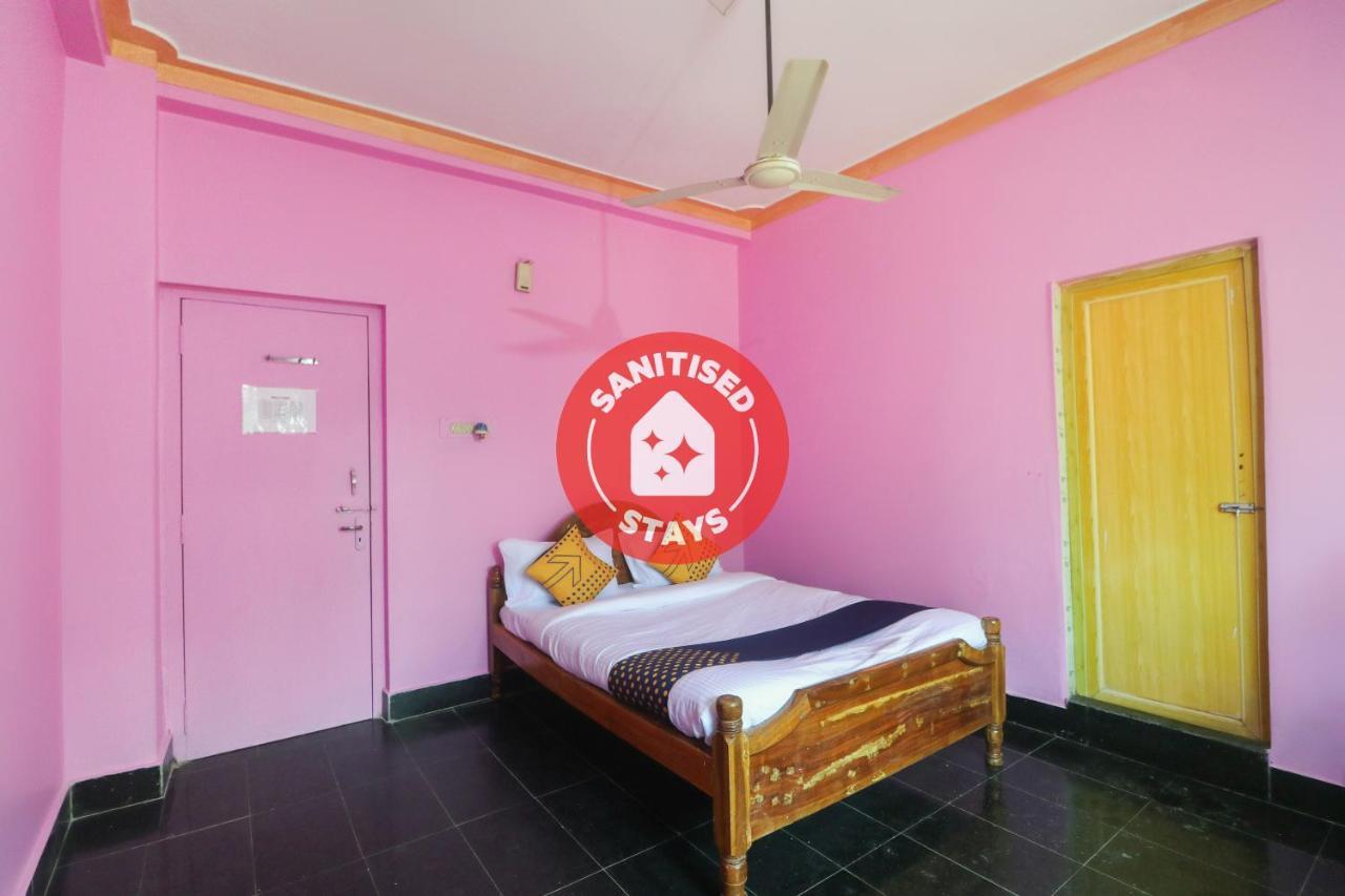 Spot On 65043 Hotel Kalinga Palace Kendrapara Exterior foto